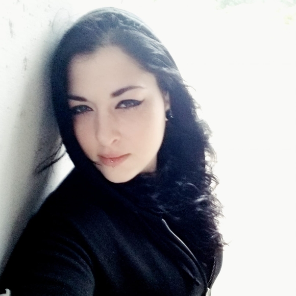 Meet your Posher, Tasha - Picture 1 of 1